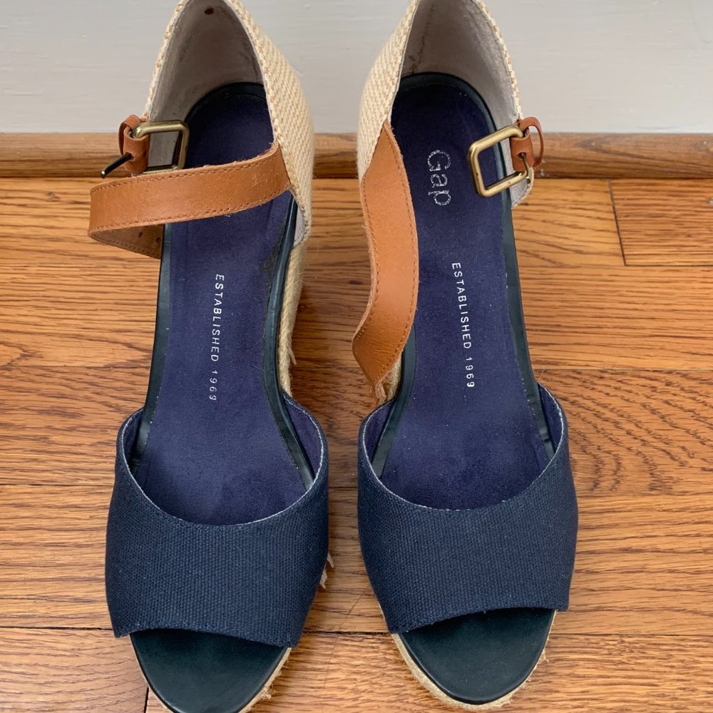 Gap navy blue espadrille wedge shoes heels size 7 (38)